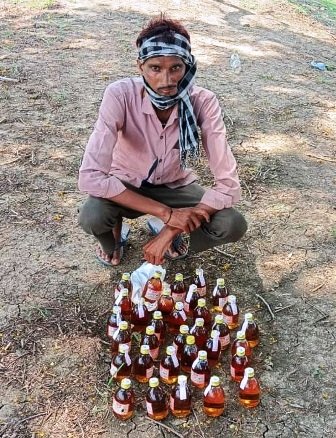 थाना कुरूद,चौकी बिरेझर द्वारा अवैध शराब बिक्री करने वाले आरोपी के विरुद्ध धारा 34(2) छ.ग. आबकारी अधिनियम के तहत की गई वैधानिक कार्यवाही…