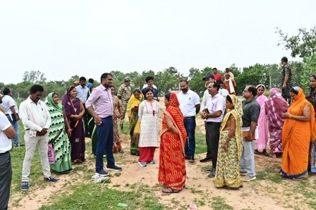 कोलियारी-खरेंगा मार्ग निर्माणः कलेक्टर मिश्रा ने का किया निरीक्षण, काम में तेजी लाने के दिये निर्देश…
