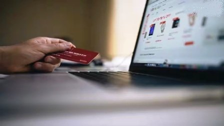 7 जगहों पर क्रेडिट कार्ड का भूलकर भी न करें इस्तेमाल, गलती हो गई तो पीटते रहेंगे अपना सिर…