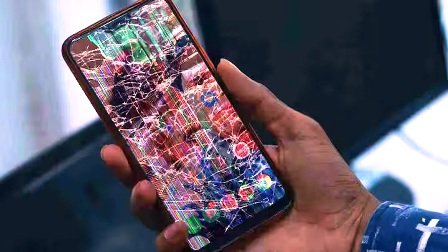 स्मार्टफोन को खराब कर देती हैं ये 5 गलतियां, आखिरी वाला तो हर कोई करता है, अभी जान लें सब कुछ…