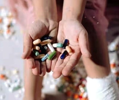 देश में कितनी कच्ची उम्र के बच्चे लेने लगते हैं ड्रग्स? जान लें ऐसे टॉप-10 शहरों के नाम…