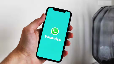 WhatsApp का नया फीचर! अब यूजर्स पहचान सकेंगे AI कंटेंट, जानें कैसे… WhatsApp का नया फीचर! अब यूजर्स पहचान सकेंगे AI कंटेंट, जानें कैसे…