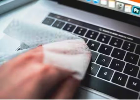 Laptop Keyboard की सफाई का सही तरीका, जानें आसान Tips… Laptop Keyboard की सफाई का सही तरीका, जानें आसान Tips…