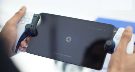 PlayStation Portal में बड़ा अपग्रेड! नए मॉडल में मिल सकती है OLED स्क्रीन… PlayStation Portal में बड़ा अपग्रेड! नए मॉडल में मिल सकती है OLED स्क्रीन…