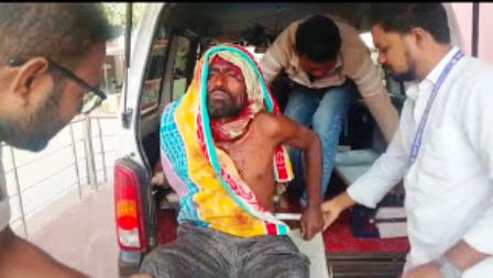 धमतरी: पारिवारिक विवाद में पति पर हंसिया से हमला, सिर में आई चोट; जिला अस्पताल में इलाज जारी… धमतरी: पारिवारिक विवाद में पति पर हंसिया से हमला, सिर में आई चोट; जिला अस्पताल में इलाज जारी…