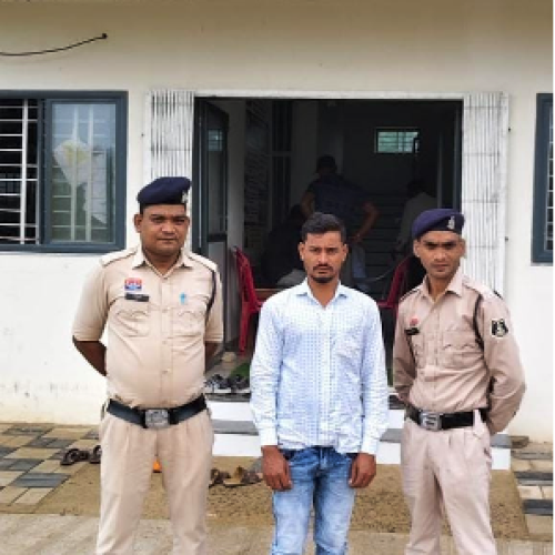 छठठी कार्यक्रम में युवती पर अश्लील टिप्पणी का विरोध पड़ा भारी, सर्जिकल ब्लेड से युवक पर हमला; आरोपी गिरफ्तार…