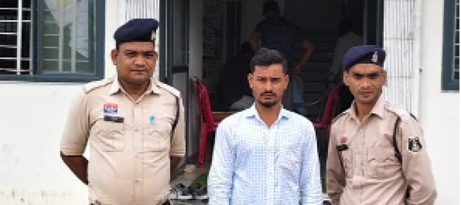 छठठी कार्यक्रम में युवती पर अश्लील टिप्पणी का विरोध पड़ा भारी, सर्जिकल ब्लेड से युवक पर हमला; आरोपी गिरफ्तार…