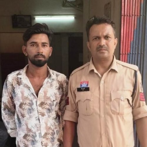 त्योहारों के मद्देनज़र धमतरी पुलिस की सख्त निगरानी — आमातालाब स्टेडियम में चाकू लहराकर दहशत फैलाने वाला शातिर बदमाश गिरफ्तार…
