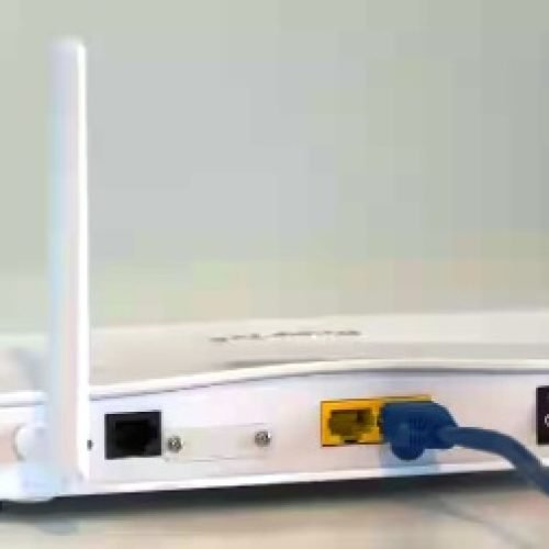 CCTV कैमरों से भी ज्यादा खतरनाक है वाई-फाई राउटर! कर सकता है आपकी जासूसी…