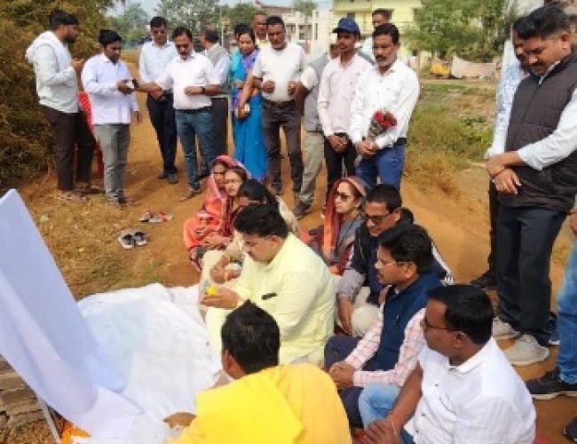 बठेना नहर में इनलेट रेगुलेटर निर्माण का भूमि पूजन…