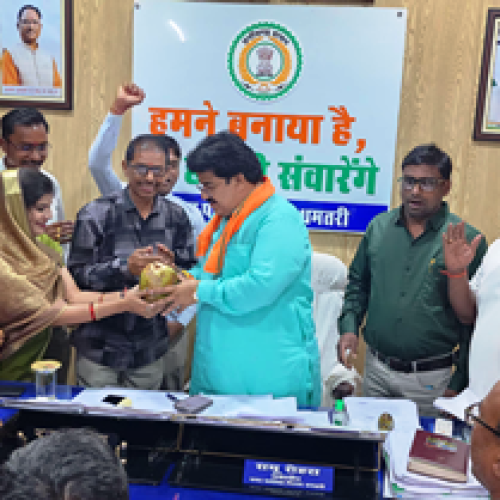 धमतरी को मिली बड़ी सौगात : सैनिक स्कूल की स्वीकृति पर भाजपा पार्षदों ने महापौर को दिया धन्यवाद…