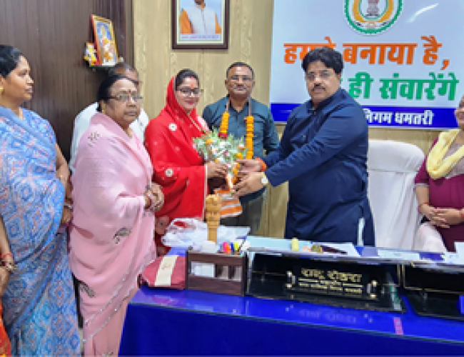 धोबी समाज के नवनिर्वाचित जिला अध्यक्षों ने महापौर से की सौजन्य मुलाकात, रामू रोहरा ने दी शुभकामनाएं…