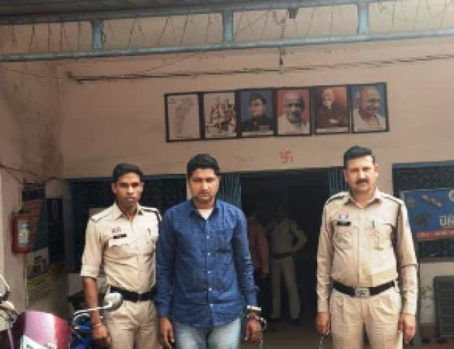 धमतरी में अवैध शराब पर पुलिस की बड़ी कार्रवाई, आरोपी रंगे हाथ गिरफ्तार…