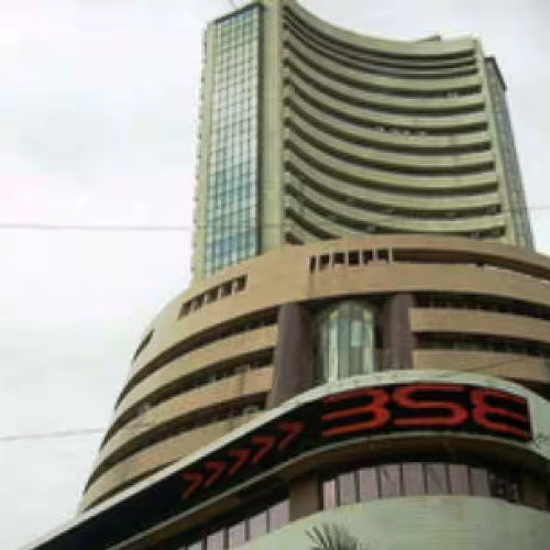 Share Market: गुरुवार की जबरदस्त गिरावट के बाद आज हरे निशान पर खुला शेयर बाजार, सेंसेक्स और निफ्टी दोनों चढ़े…