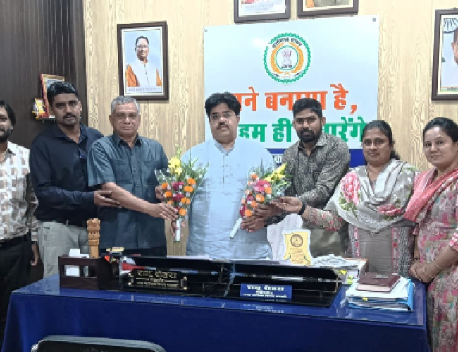 धमतरी: 18 साल पुरानी मांग पूरी, बठेना स्कूल को मिला 10 लाख का तोहफा…