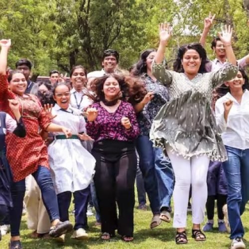 10वीं की बोर्ड परीक्षा में कैंसर को पछाड़कर छत्तीसगढ़ की टॉपर बनीं इशिका, किन चुनौतियों का किया सामना?