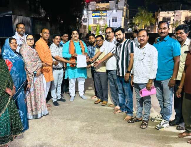 महापौर रामू रोहरा ने साहू समाज भवन विस्तार के लिए 35 लाख रुपये किए स्वीकृत…