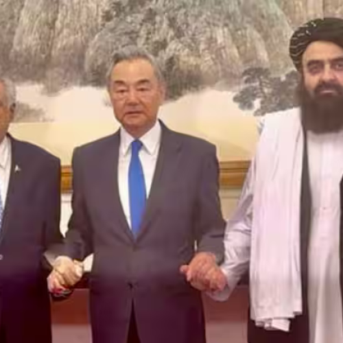 भारत-अफगानिस्तान की बढ़ती नजदीकियों से चिंतित चीन ने चलाया नया दांव, CPEC को अफगानिस्तान तक विस्तार देने पर सहमति