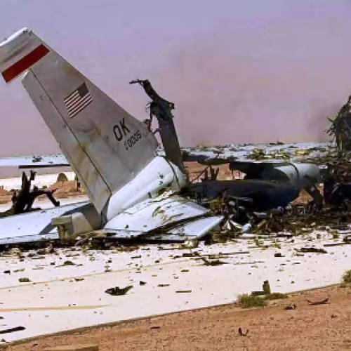 ईरान के हमले से दो टुकड़ों में बंट गया अमेरिका का AWACS, सामने आई सऊदी एयरबेस से पहली तस्वीर…