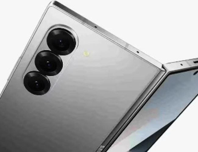 धड़ाम से गिर गई Samsung के मुड़ने वाले फोन की कीमत! यहां मिल रही लोगों को जबरदस्त डील, जानिए पूरी जानकारी….