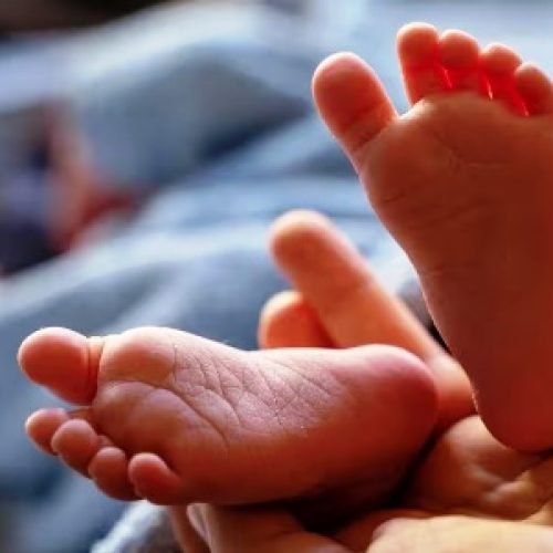 Baby Naming Laws: इन देशों में अपनी मर्जी से नहीं रख सकते बच्चों के नाम, सरकार ने बना रखी है नामों की सूची…