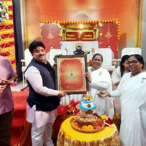 धमतरी में 90वीं त्रिमूर्ति शिव जयंती धूमधाम से मनाई गई…