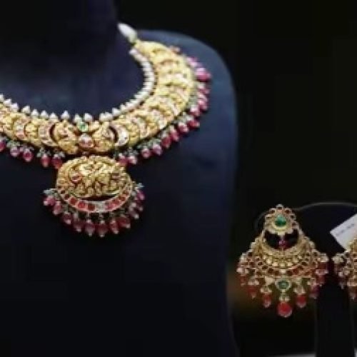 Gold Silver Price Today: आज इतना महंगा हो गया सोने-चांदी का भाव, जानिए 10 ग्राम सोना खरीदने के लिए कितना करना होगा खर्च…