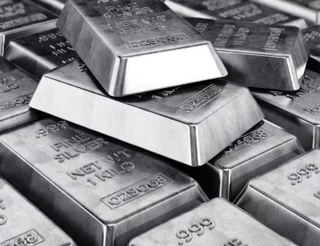 1980 में भी चांदी के दामों में आया था भारी उछाल, जानें तब क्यों बढ़ी थी सिल्वर की डिमांड?