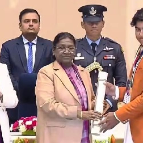 वैभव सूर्यवंशी को राष्ट्रपति ने अपने हाथों से दिया सबसे बड़ा पुरस्कार, जानें इसमें कितना मिलता है कैश?