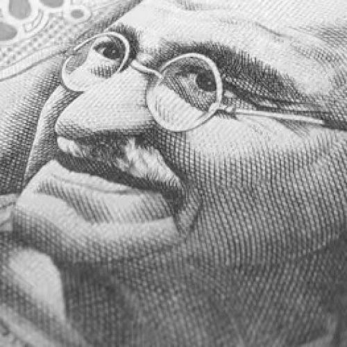 स्विट्जरलैंड में कितनी हो जाती है भारत के रुपये की वैल्यू, जानें 10000 वहां कितने हो जाएंगे?