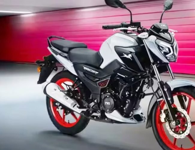 फुल टैंक में चलती है 700 KM, सिर्फ इतनी कीमत पर मिल जाएगी TVS Raider, जानें राइवल्स….