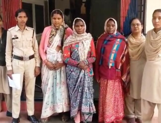 ई-रिक्शा में चोरी करने वाले अंतर्राज्यीय महिला गिरोह का पर्दाफाश…