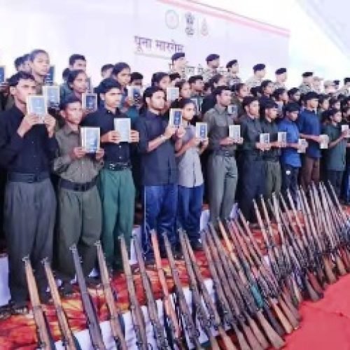 Year Ender 2025: इस साल नक्सलवाद पर भारी पड़ी बस्तर पुलिस, 256 नक्सली ढेर, 1500 ने किया सरेंडर…