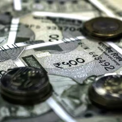 दुनिया में किस करेंसी की कितनी होगी वैल्यू, ये कौन करता है तय?