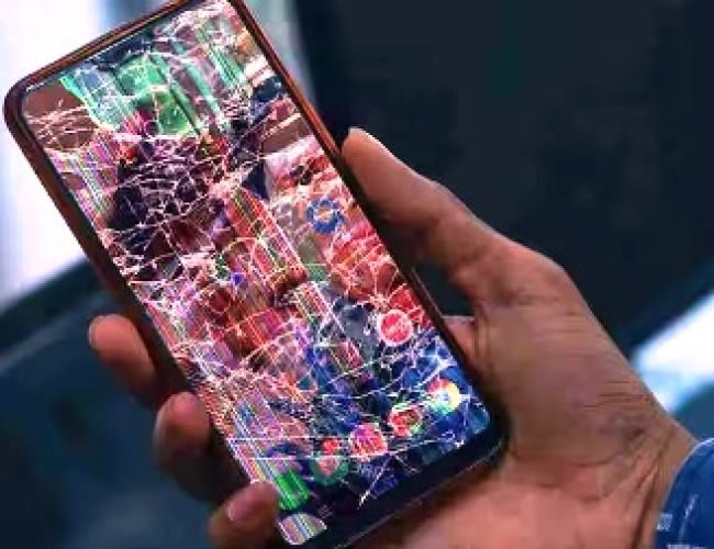 स्मार्टफोन को खराब कर देती हैं ये 5 गलतियां, आखिरी वाला तो हर कोई करता है, अभी जान लें सब कुछ…