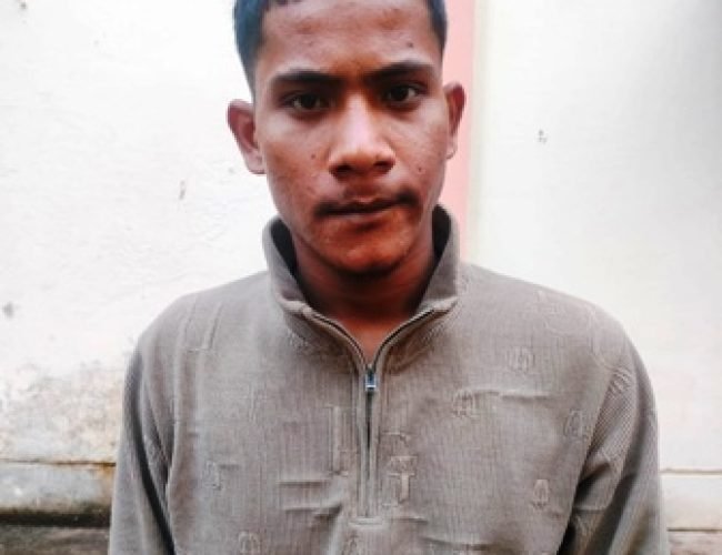 सार्वजनिक स्थान पर चिट्टा सेवन करते आदतन बदमाश गिरफ्तार, धमतरी सिटी कोतवाली पुलिस की सख्त कार्रवाई…