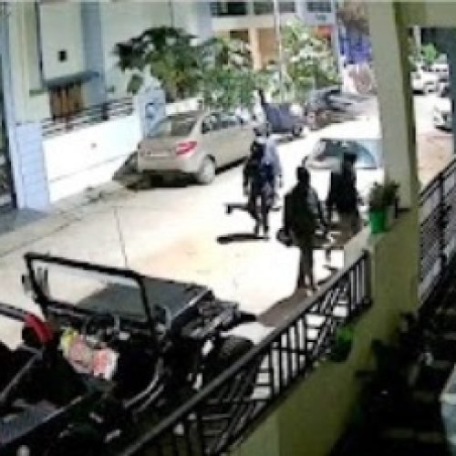 नकाबपोश बदमाशों की वारदात से कॉलोनी में दहशत, रिहायशी सुरक्षा पर उठे सवाल…