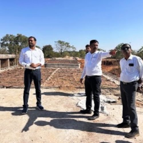 रुद्री के पास महानदी नहर पर बन रहे पुल का कलेक्टर ने किया निरीक्षण, मार्च 2026 तक काम पूरा करने के निर्देश…