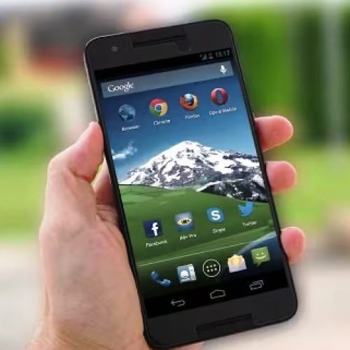 स्मार्टफोन में क्यों नहीं आती रिमूवेबल बैटरी, कंपनियों ने क्यों किया यह बदलाव?