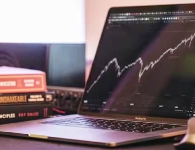 मल्टीबैगर स्टॉक में जबरदस्त उछाल! 3200% रिटर्न देकर निवेशकों को किया मालामाल, बाजार में दौड़ रहे ये शेयर…