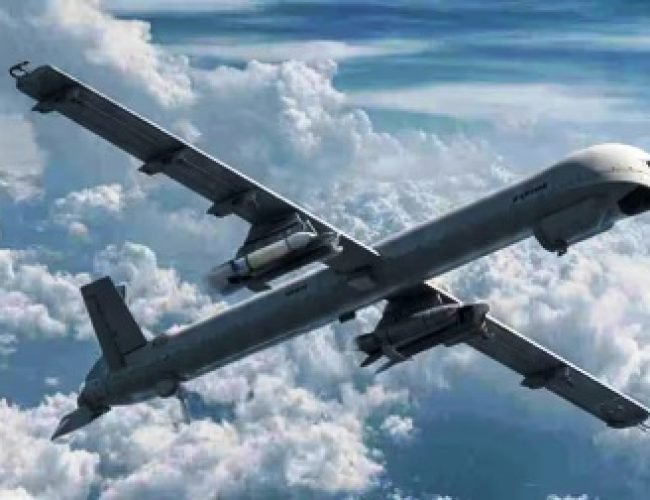 भारत के इस ड्रोन ने बढ़ाई पाक और चीन की टेंशन! 1000 किमी दूर तक दुश्मन को कर सकता है ढेर, जानिए क्या है टेक्नोलॉजी…