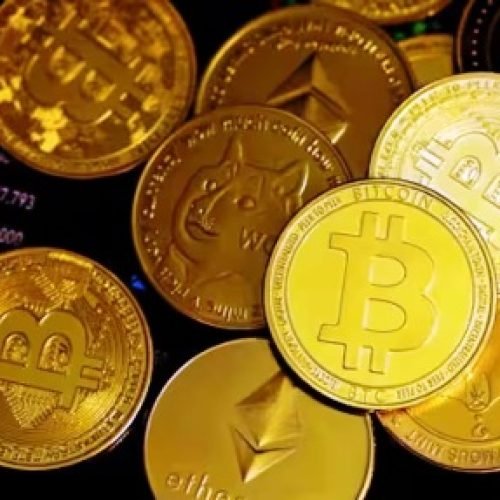 Year Ender 2025: क्रिप्टो बाजार में उछाल, अनिश्चितता और गिरावट का रहा साल, जानें 2025 में बिटकॉइन का हाल…