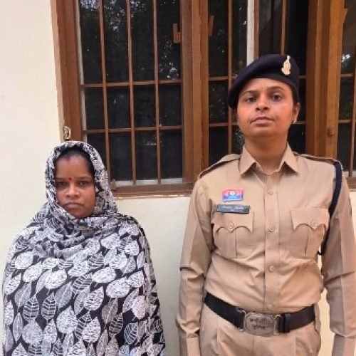 फर्जी इनकम टैक्स रेड गिरोह का मास्टरमाइंड गिरफ्तार, डॉक्टर के घर काम करने वाली महिला निकली साजिशकर्ता…