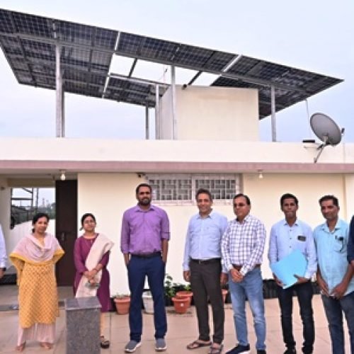 कलेक्टर ने किया सोलर प्लांट का निरीक्षण, लोगों से ‘प्रधानमंत्री सूर्यघर योजना’ का लाभ उठाने की अपील”…