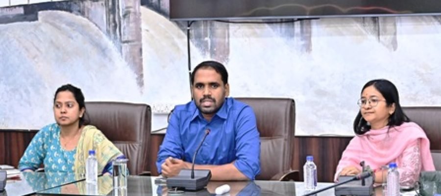 धमतरी जिला प्रशासन की अनूठी पहल “चेतना” अभियान की शुरुआत — स्कूली बच्चों को किया जाएगा नशा, जल संरक्षण और स्वच्छता के प्रति जागरूक…