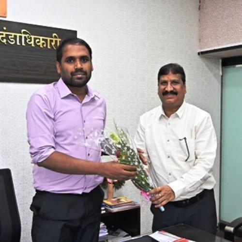 धमतरी में नवपदस्थ उप संचालक जनसंपर्क पाराशर ने ग्रहण किया पदभार, कलेक्टर से की सौजन्य मुलाकात…
