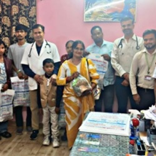 DCH में निक्षय पोषण योजना के अंतर्गत 10 टीबी मरीजों को पोषण आहार किट वितरित…