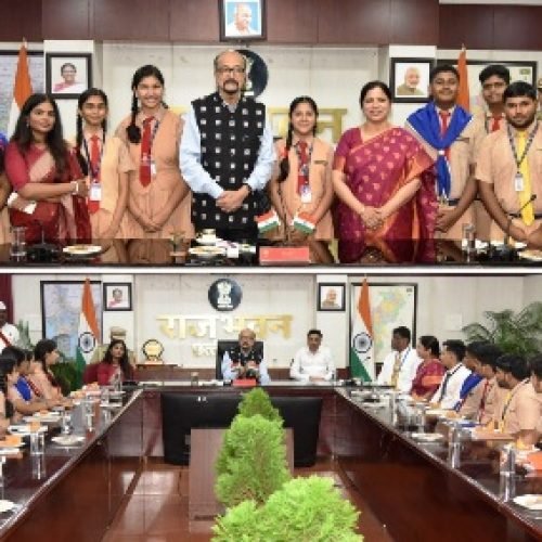 राज्यपाल से मिले हाई स्कूल के विद्यार्थी…