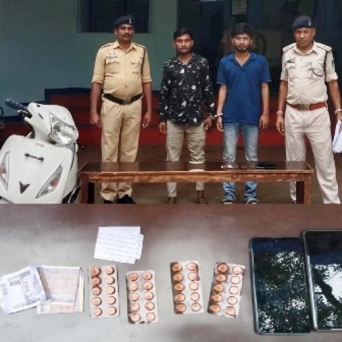 अटल आवास कुरूद में नशीली टैबलेट बेचते दो आरोपी गिरफ्तार…