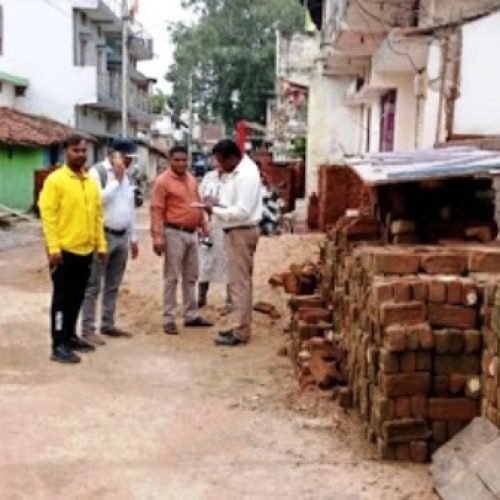 धमतरी नगर निगम की सख्त कार्रवाई: C&D वेस्ट फेंकने पर 4 लोगों पर ₹2300 का जुर्माना…